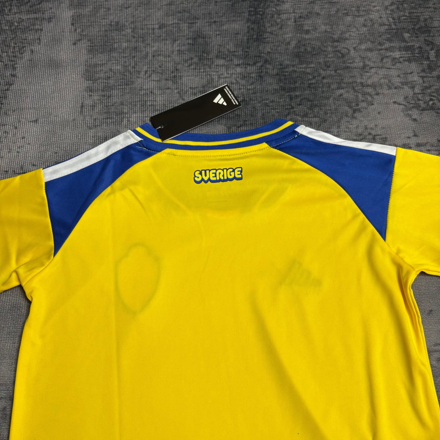 Conjunto Infantil Suecia 2026/27