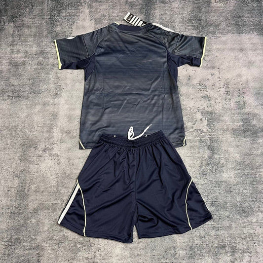 Conjunto Infantil Real Madrid 2025/26