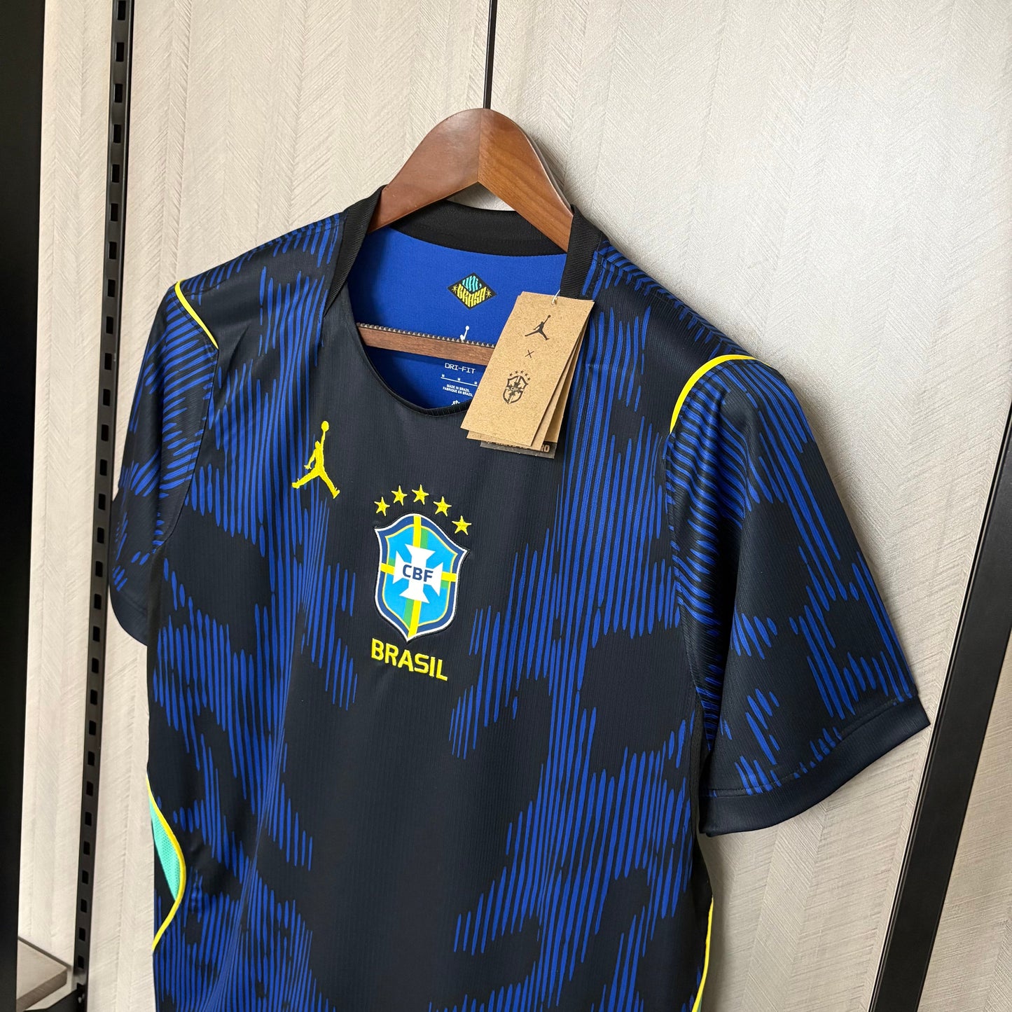 [PRONTA ENTREGA] Camisa Brasil Away 2026 Azul e Preta - Torcedor