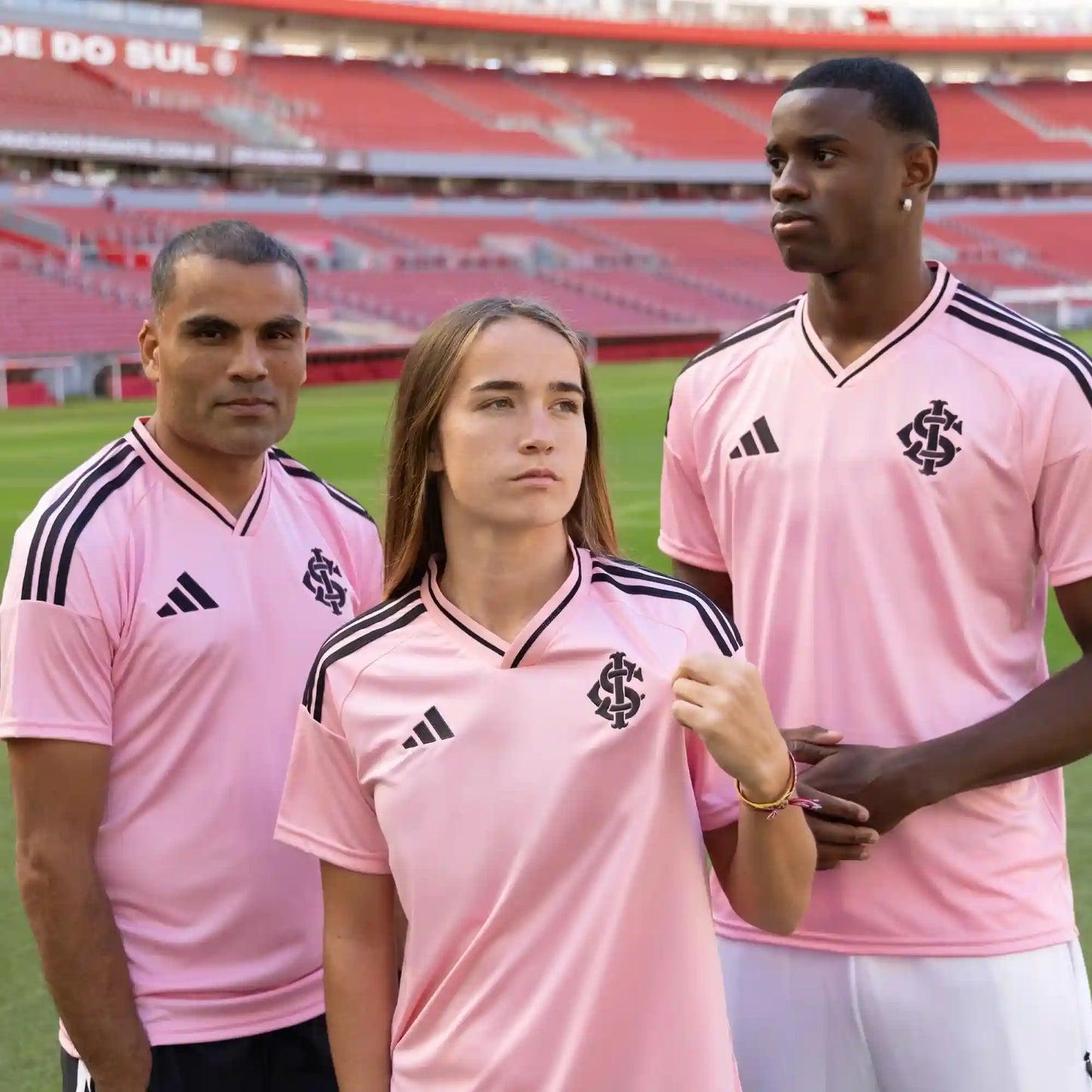 Camisa Feminina Internacional Outubro Rosa 2025